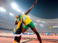 FB体育在线-赛道与球场，当哈利伯顿在F1街道赛接管比赛，活塞用火力压制灰熊