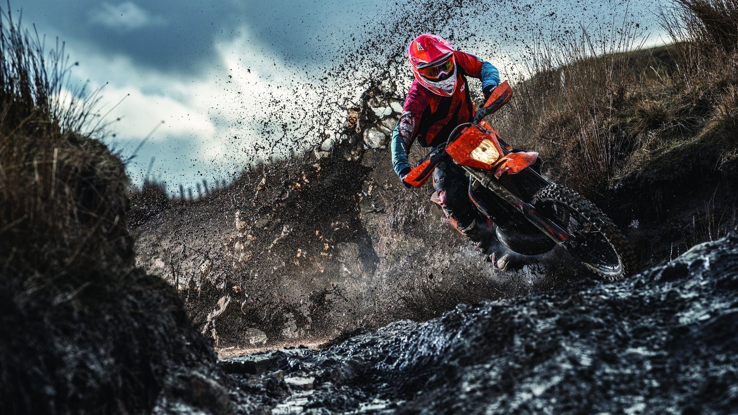 赛道与球场，当F1争冠焦点遇上马刺绝杀时刻