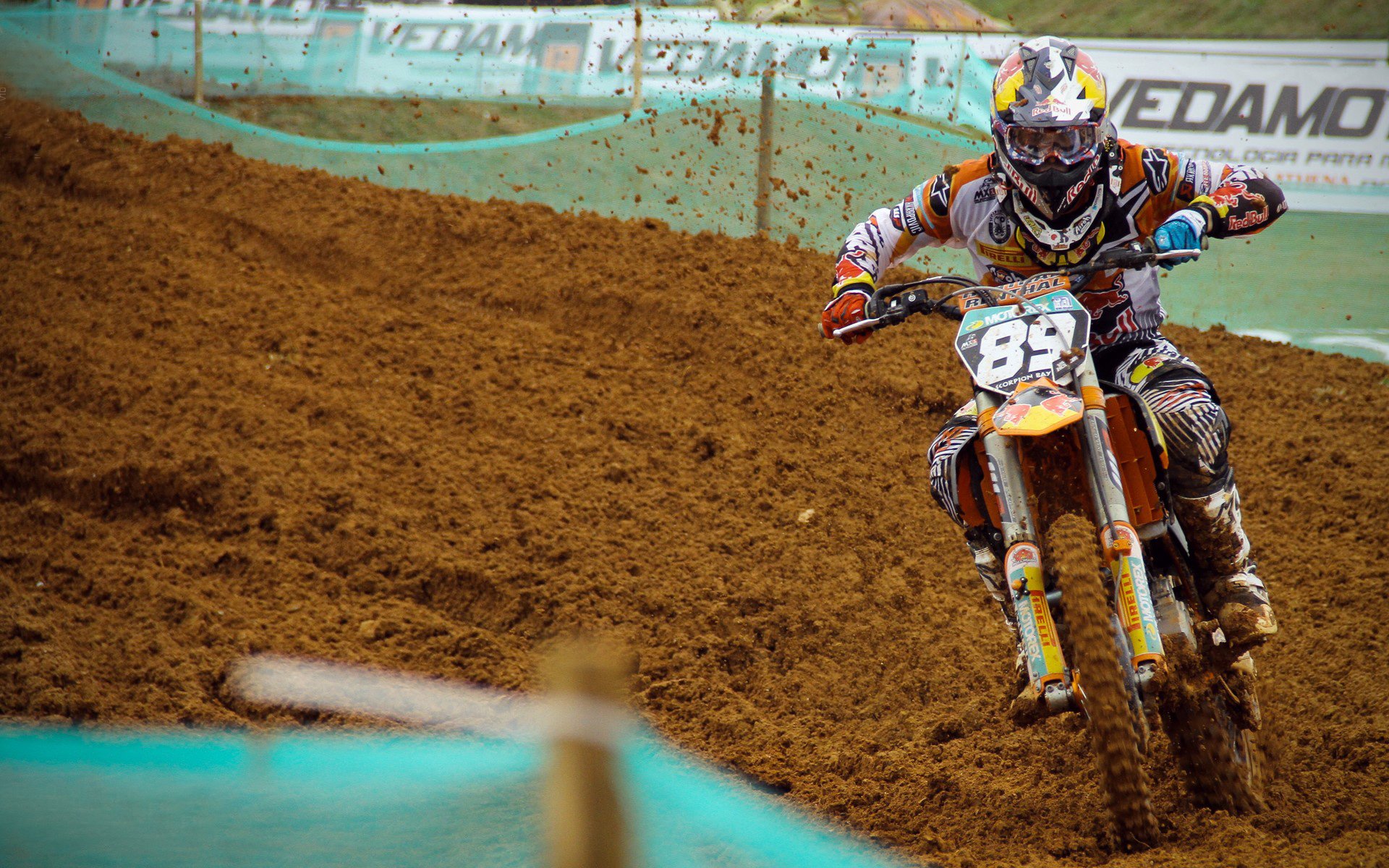 阿什拉夫一锤定音，卡塔尔对阵塞维利亚，闪电破门让悬念提前终结